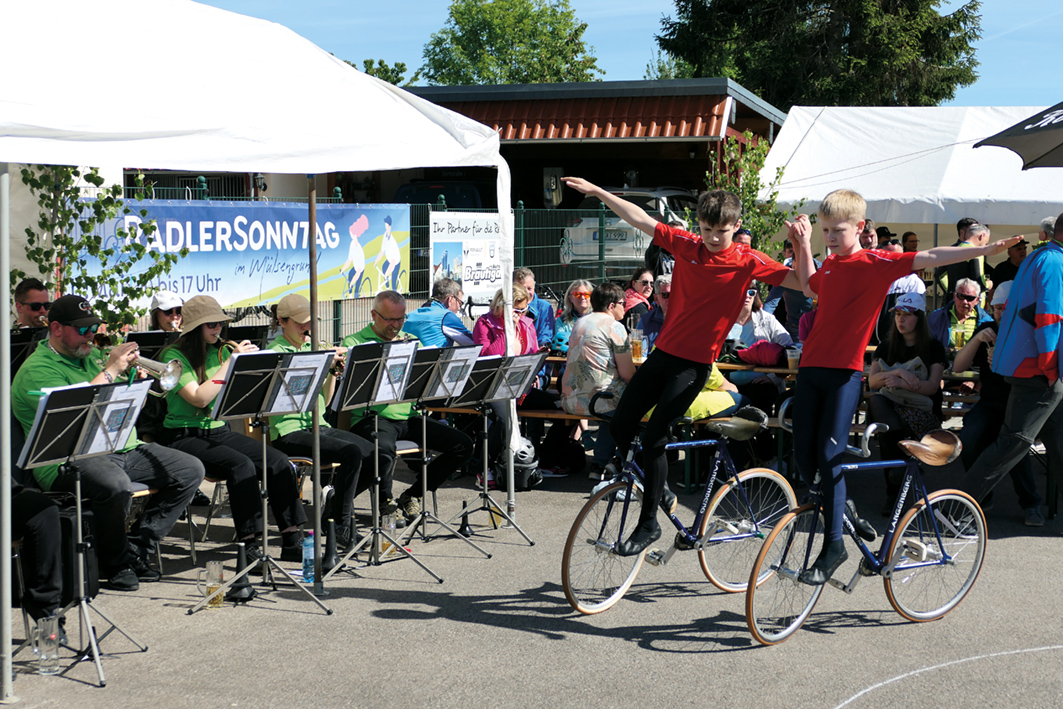 Buntes Programm beim Start