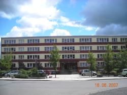 Außenansicht Grundschule Thurm