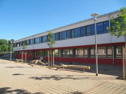 Außenansicht Grundschule Mülsen St. Niclas