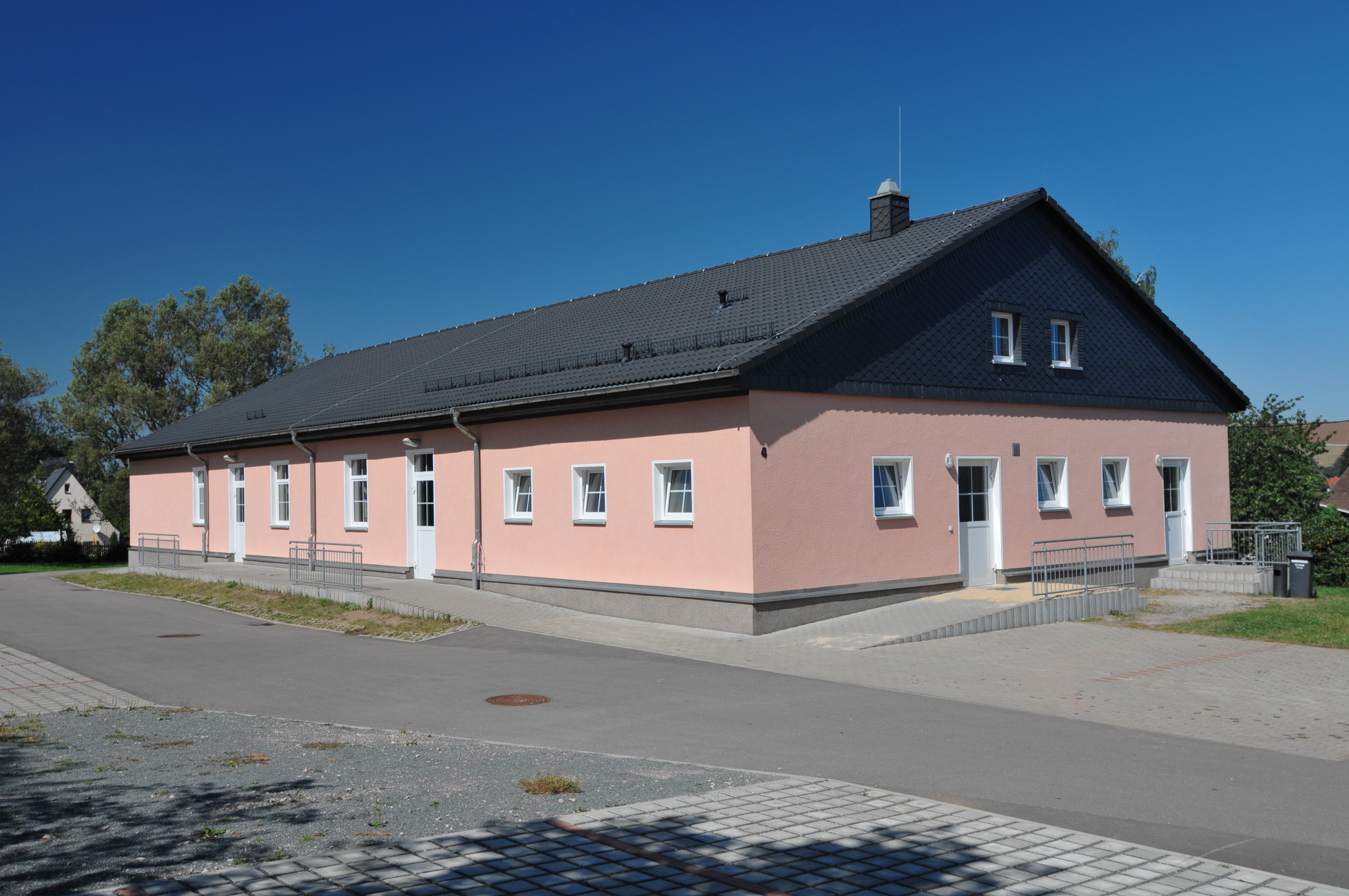 Außenansicht der Vereinshalle Mülsen St. Niclas
